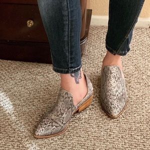 Chinese Laundry Shootie - Snake print